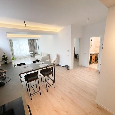 Warm Hotel Apartment Bucureşti Eksteriør bilde