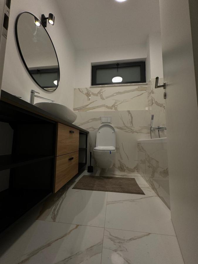 Warm Hotel Apartment Bucureşti Eksteriør bilde
