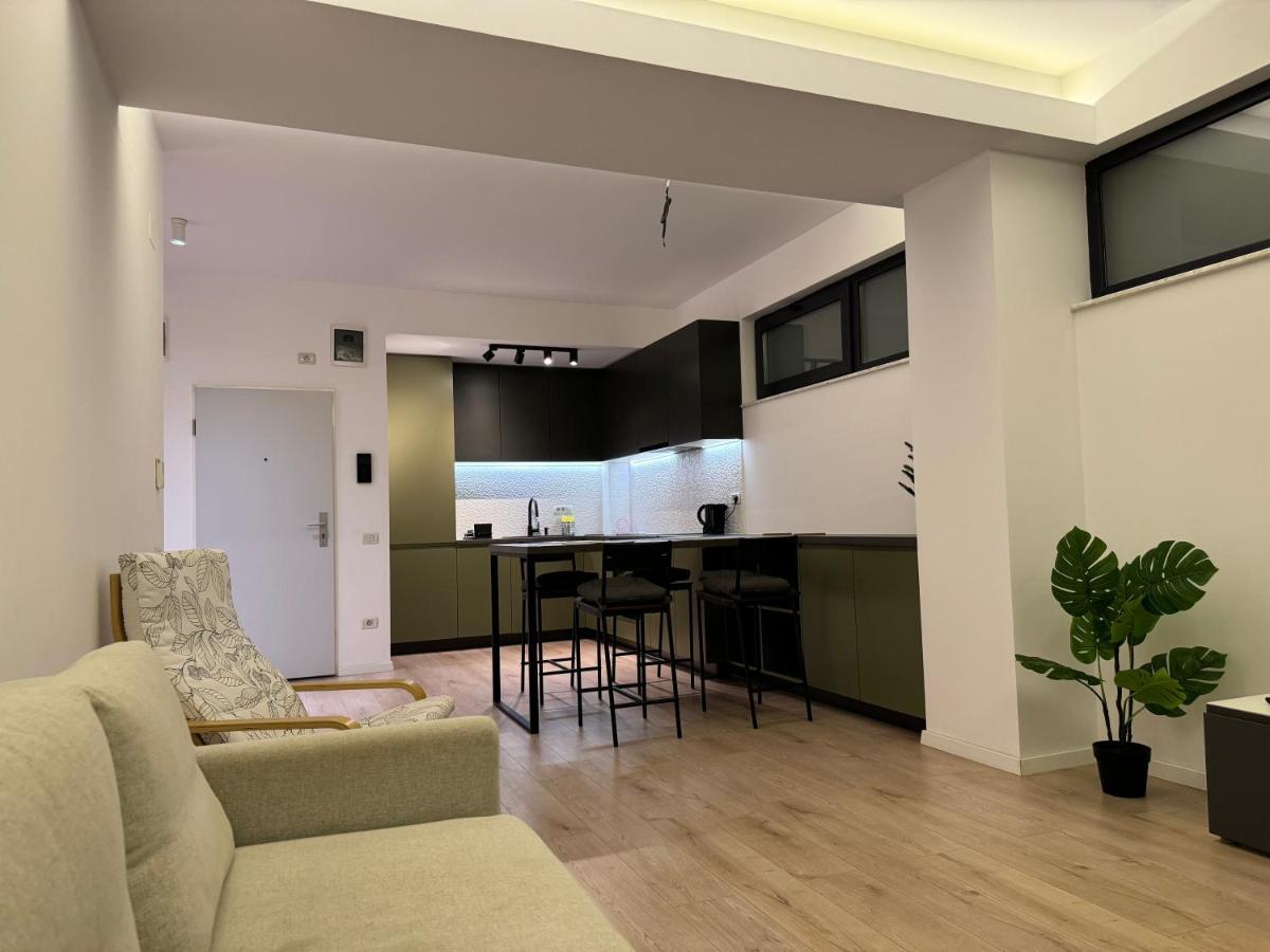 Warm Hotel Apartment Bucureşti Eksteriør bilde