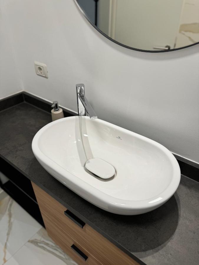 Warm Hotel Apartment Bucureşti Eksteriør bilde