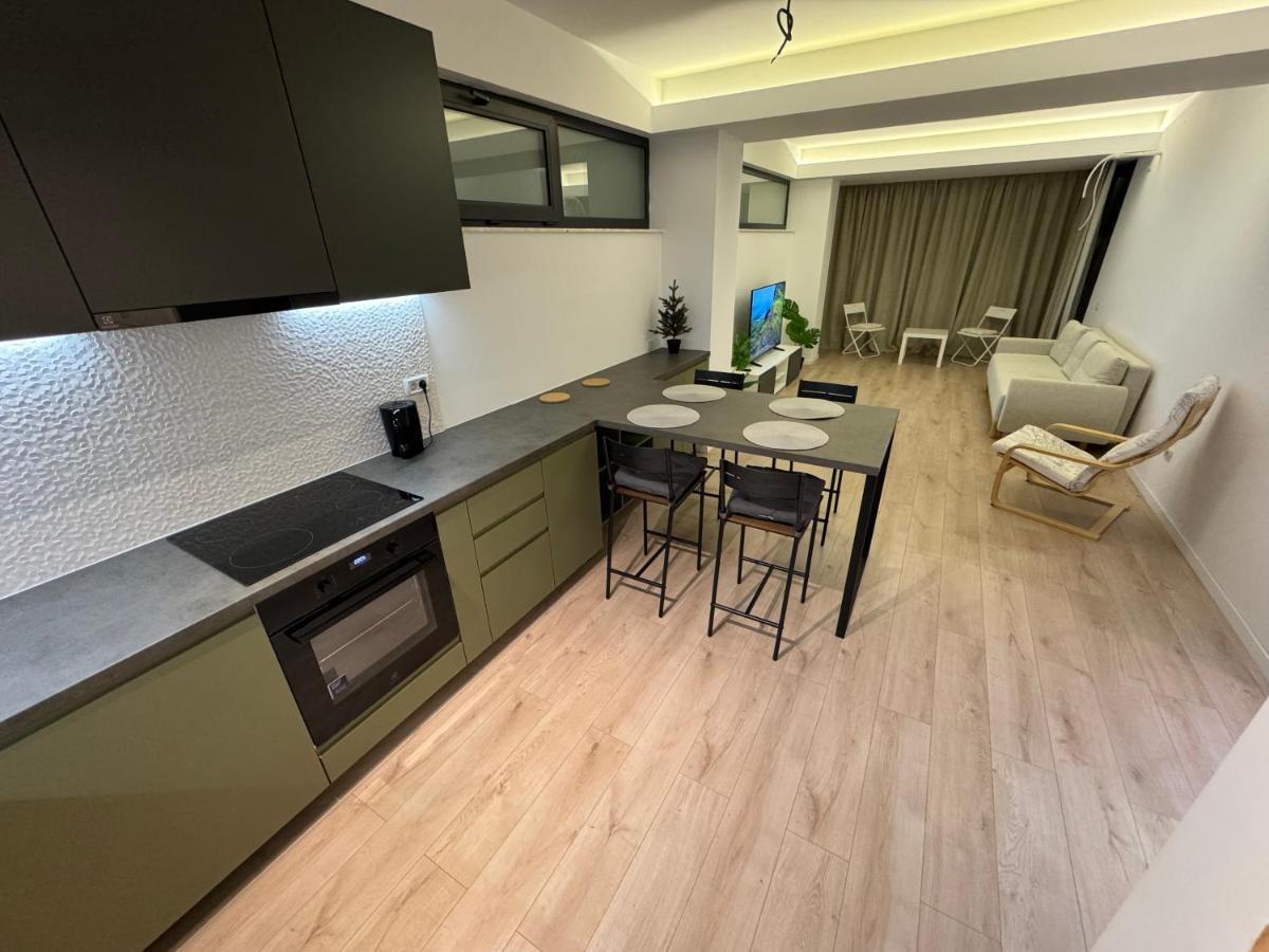 Warm Hotel Apartment Bucureşti Eksteriør bilde