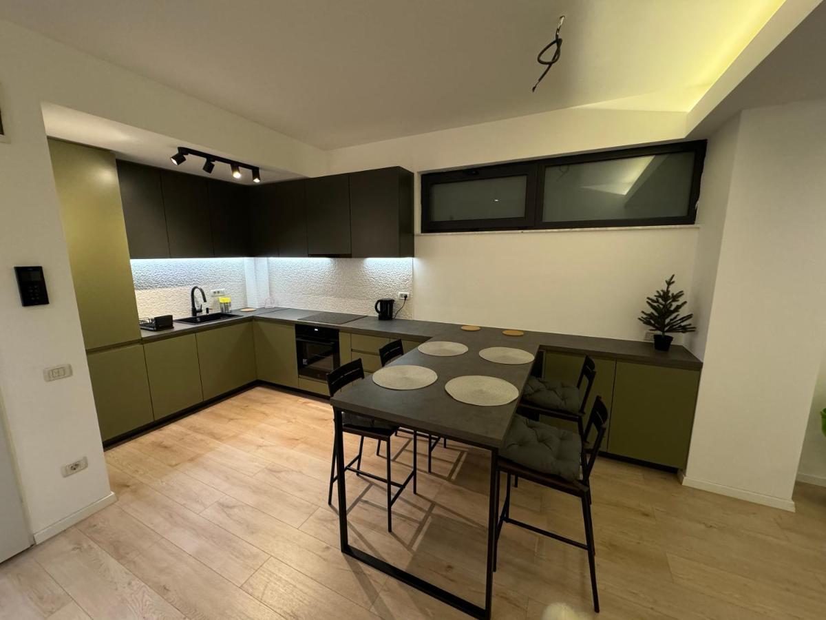 Warm Hotel Apartment Bucureşti Eksteriør bilde