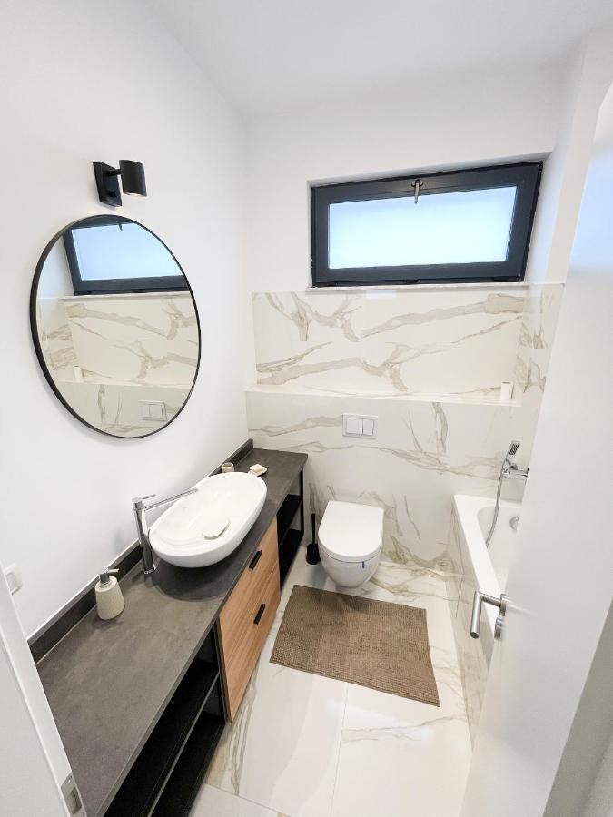 Warm Hotel Apartment Bucureşti Eksteriør bilde