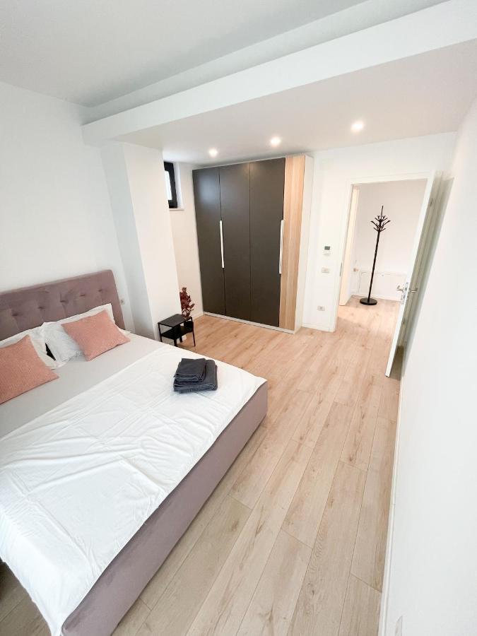 Warm Hotel Apartment Bucureşti Eksteriør bilde